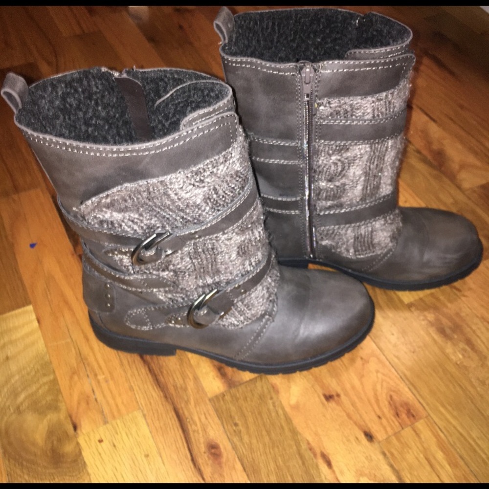Sugar Grey Mid Calf Boots! Size 9